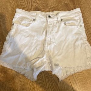 White stretchy Guess jean shorts